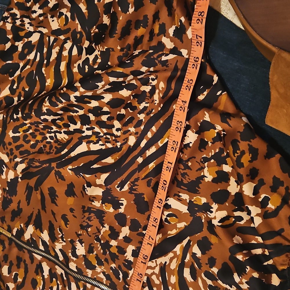 Leopard Print Bomber Jacket - Picture 4 of 7